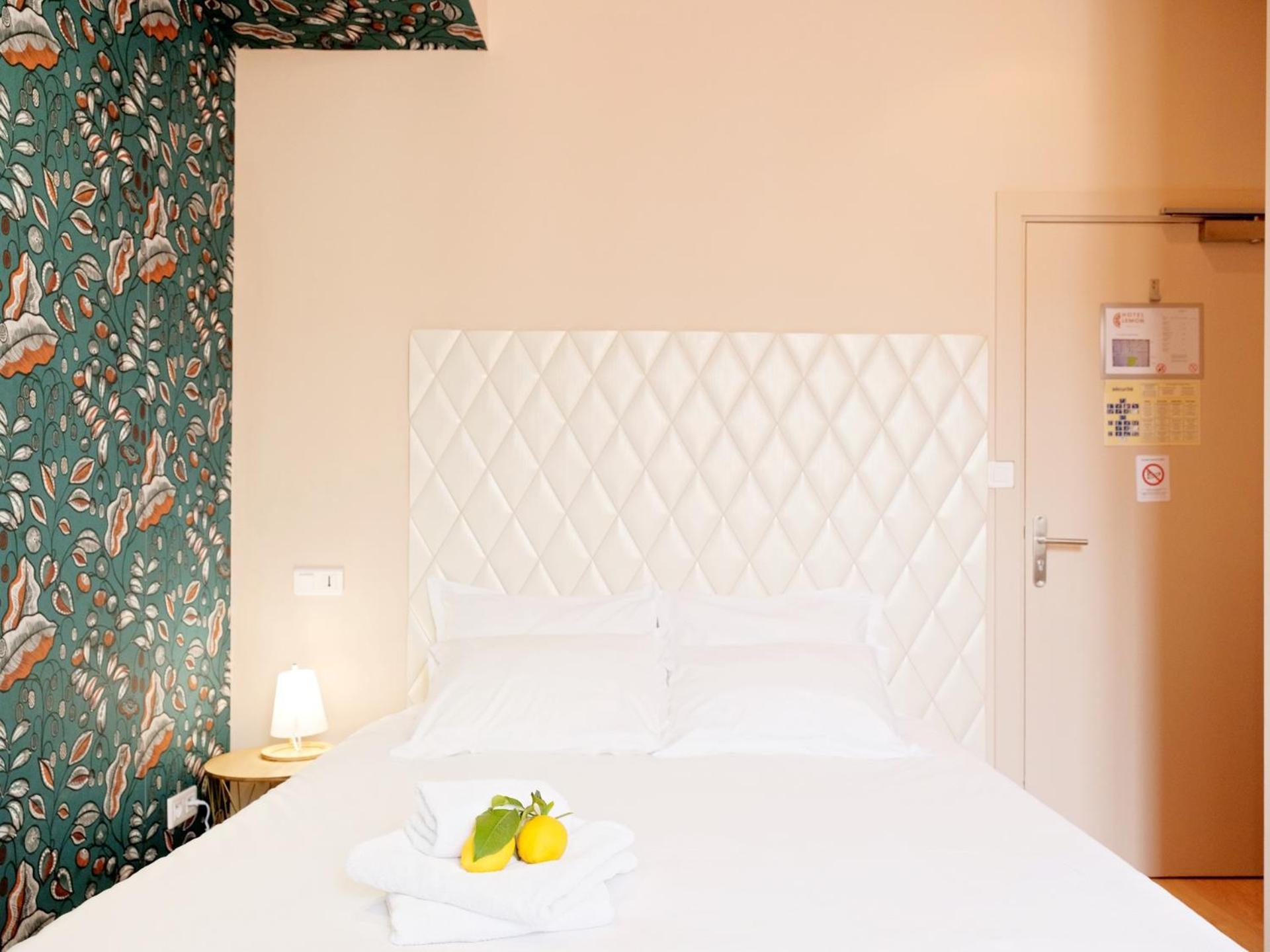Hotel Lemon Menton Exterior photo